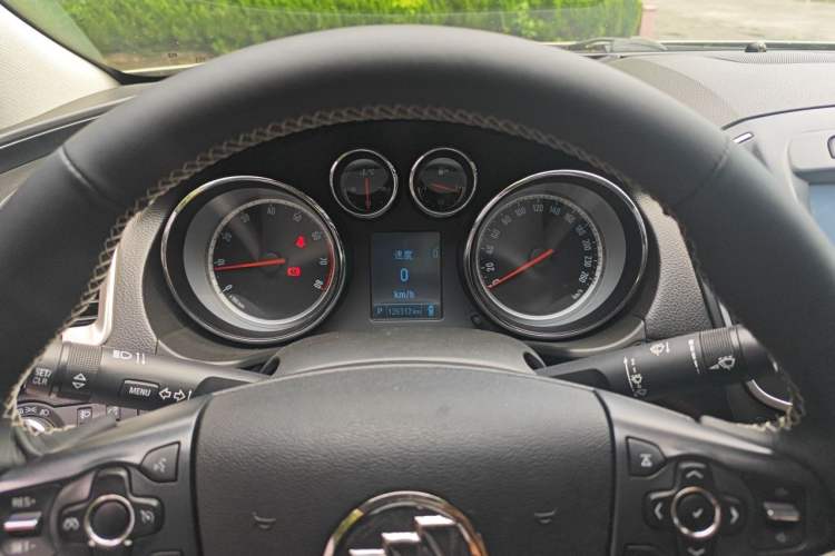 Used Buick Regal 2014 1.6T Fashionable Tech Edition Instrument Cluster