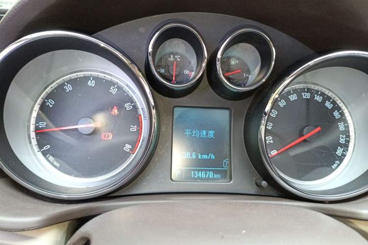 Used Buick Regal 2014 2.0L Leading Fashion Edition Instrument Cluster