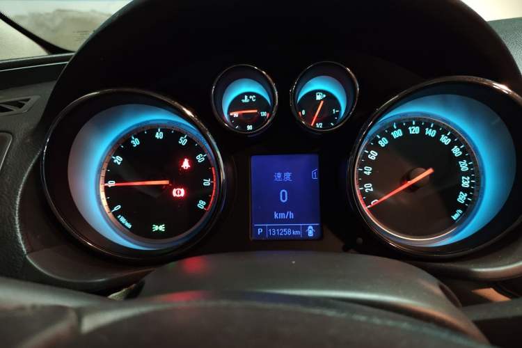 Used Buick Regal 2014 2.0L Leading Fashion Edition Instrument Cluster