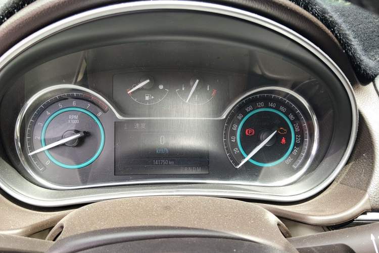 Used Buick Regal 2014 2.0L Elite Fashion Edition Instrument Cluster