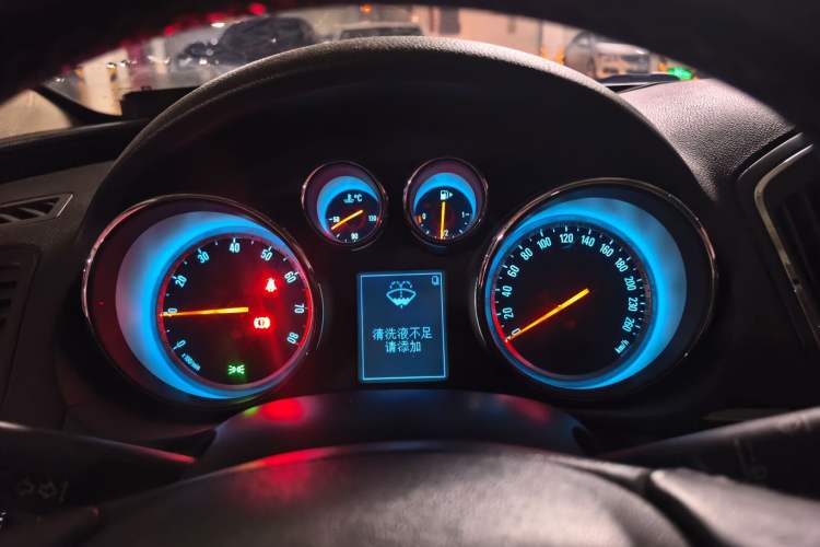 Used Buick Regal 2014 2.0L Leading Fashion Edition Instrument Cluster