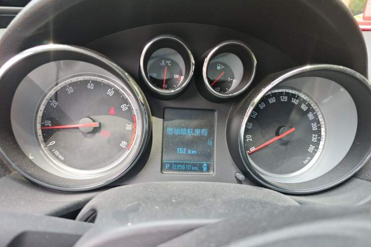 Used Buick Regal 2014 1.6T Fashionable Tech Edition Instrument Cluster