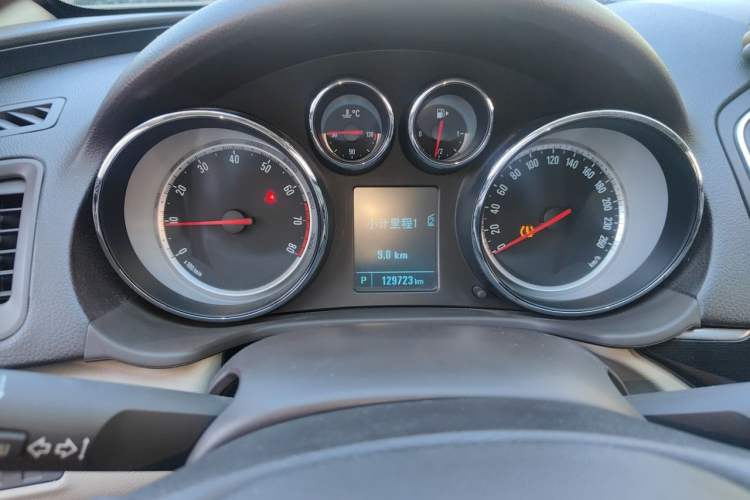 Used Buick Regal 2014 2.0L Leading Fashion Edition Instrument Cluster