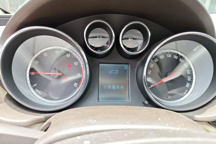 Used Buick Regal 2014 2.0L Leading Fashion Edition Instrument Cluster