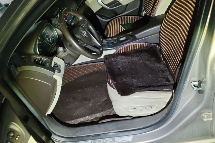 Used Buick Regal 2014 2.0L Elite Fashion Edition Left Front Seat
