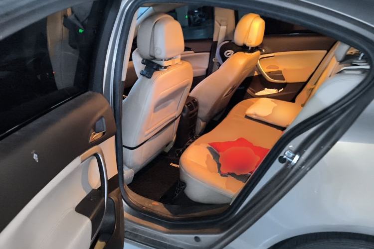 Used Buick Regal 2014 2.0L Elite Fashion Edition Left Rear Seat