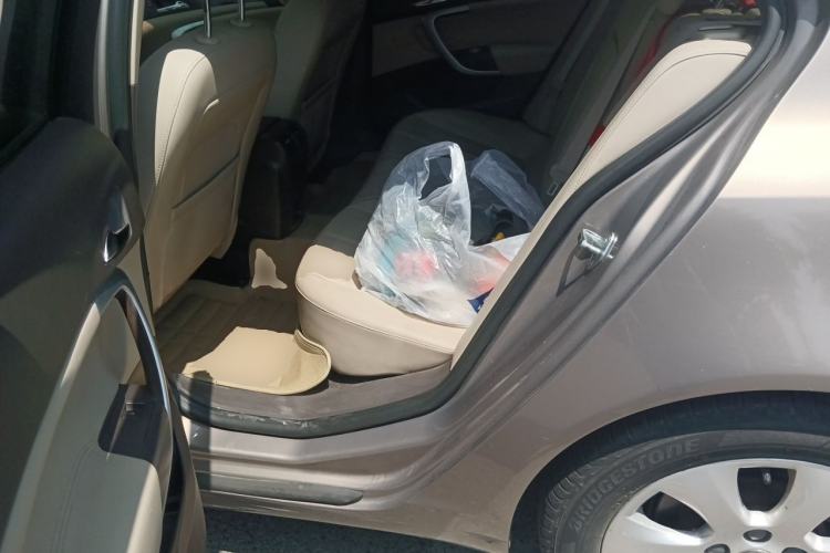 Used Buick Regal 2014 2.0L Elite Fashion Edition Left Rear Seat