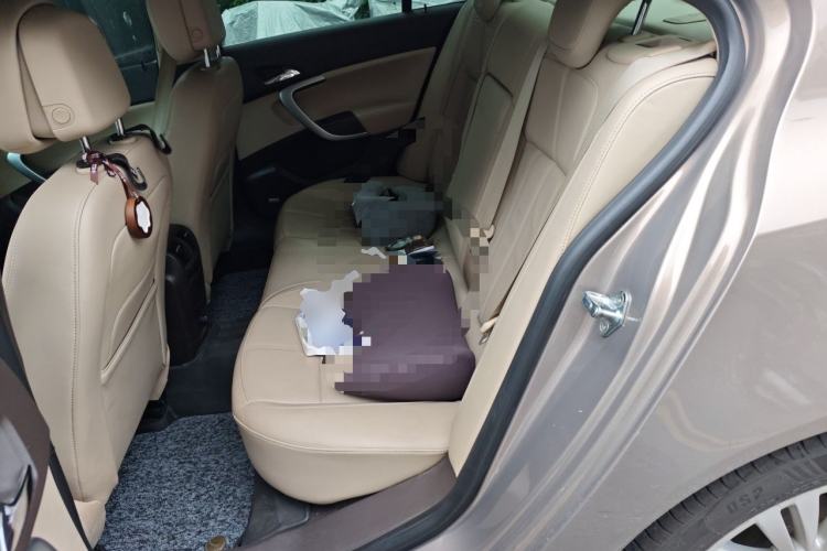 Used Buick Regal 2014 2.4L SIDI Luxury Fashion Edition Left Rear Seat