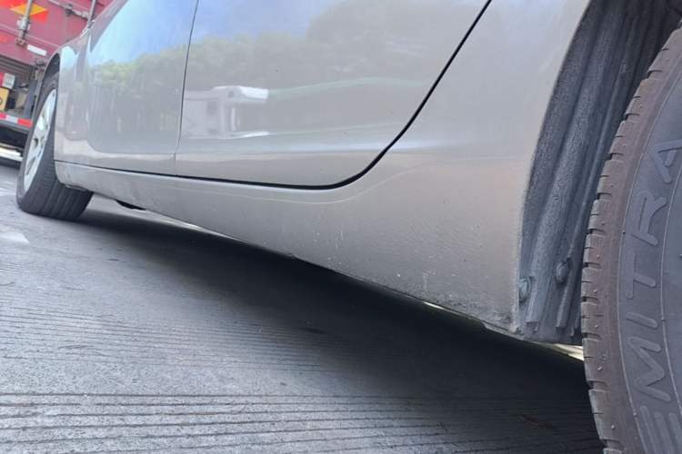 Used Buick Regal 2014 2.0L Leading Fashion Edition Left Side Sill