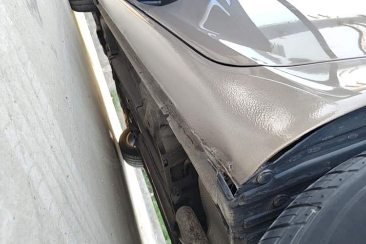 Used Buick Regal 2014 1.6T Fashionable Tech Edition Left Side Sill