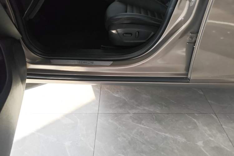 Used Buick Regal 2014 1.6T Fashionable Tech Edition Left Side Sill
