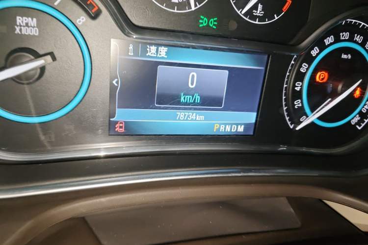 Used Buick Regal 2014 2.0L Elite Fashion Edition Odometer Close Up