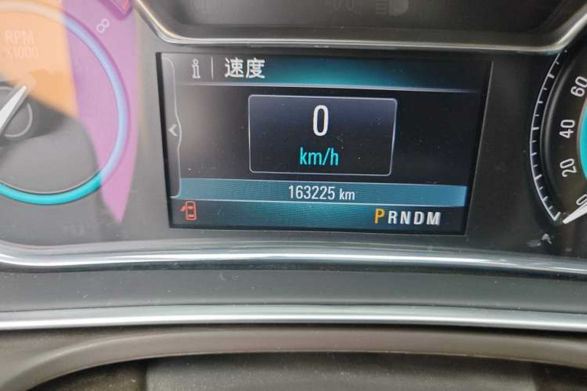 Used Buick Regal 2014 2.0L Elite Fashion Edition Odometer Close Up