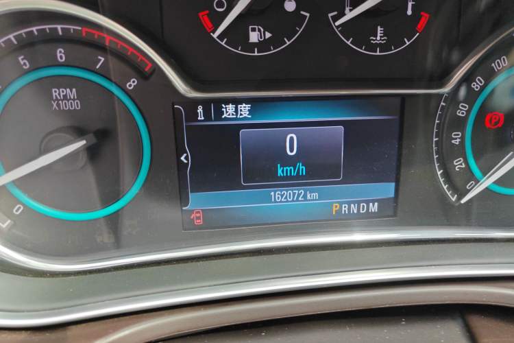 Used Buick Regal 2014 2.0L Elite Fashion Edition Odometer Close Up