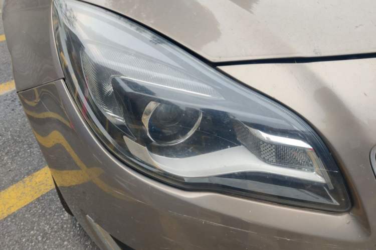 Used Buick Regal 2014 2.0L Leading Fashion Edition Right Front Headlight