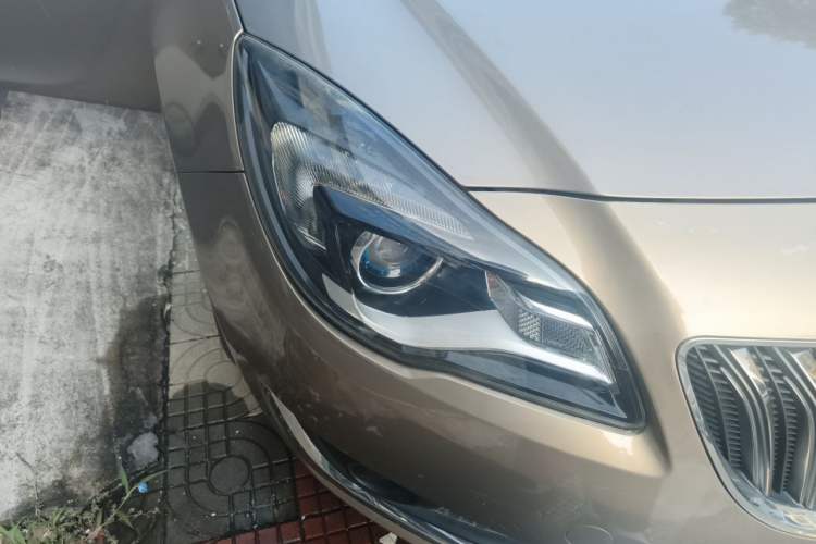 Used Buick Regal 2014 2.0L Leading Fashion Edition Right Front Headlight