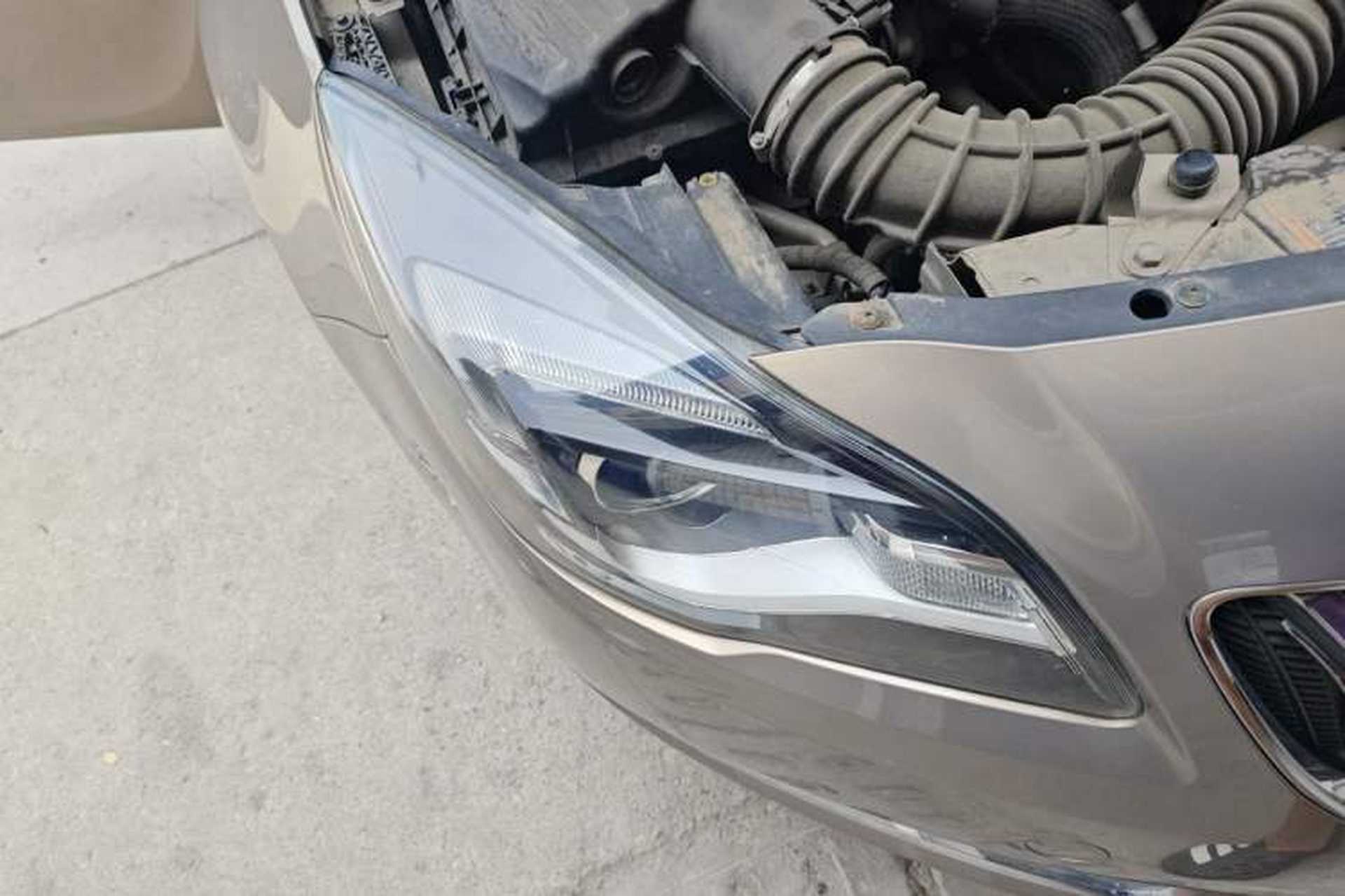Used Buick Regal 2014 2.0L Elite Fashion Edition Right Front Headlight