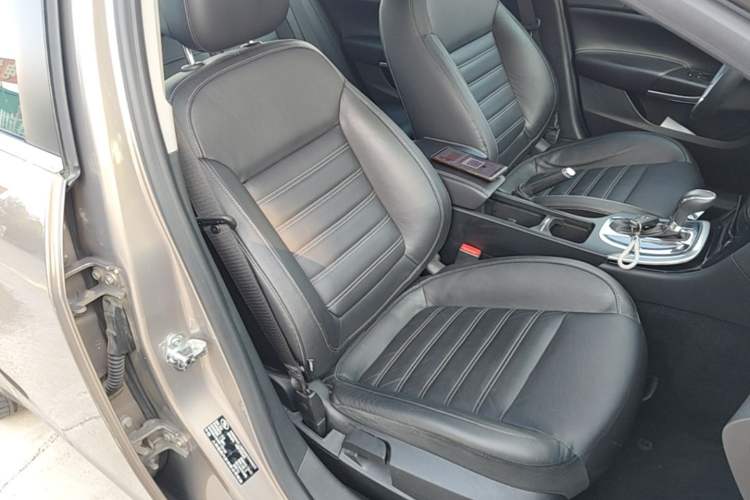 Used Buick Regal 2014 1.6T Fashionable Tech Edition Right Front Seat