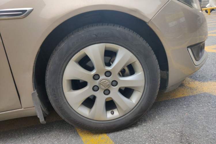 Used Buick Regal 2014 2.0L Leading Fashion Edition Right Front Wheel Hub