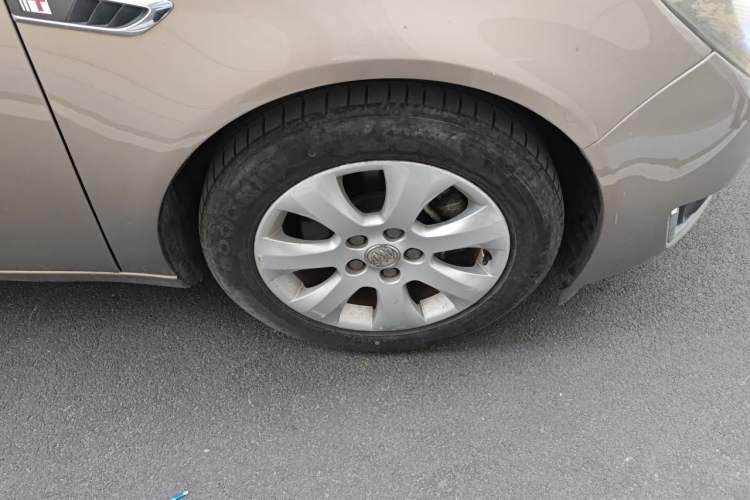 Used Buick Regal 2014 1.6T Fashionable Tech Edition Right Front Wheel Hub