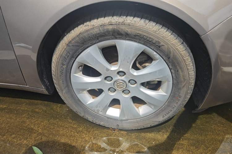 Used Buick Regal 2014 1.6T Fashionable Tech Edition Right Front Wheel Hub