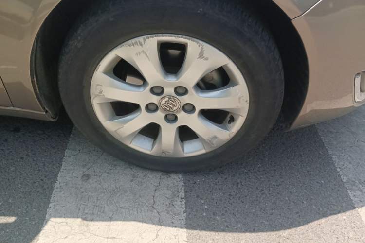 Used Buick Regal 2014 2.0L Elite Fashion Edition Right Front Wheel Hub