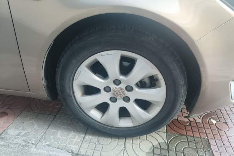 Used Buick Regal 2014 2.0L Leading Fashion Edition Right Front Wheel Hub