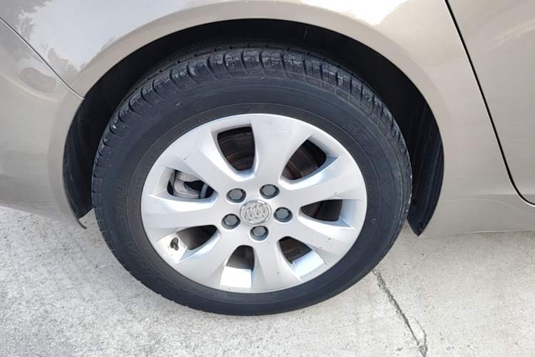 Used Buick Regal 2014 1.6T Fashionable Tech Edition Right Rear Wheel Hub
