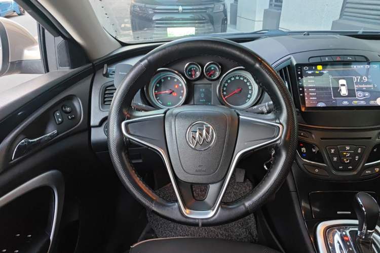 Used Buick Regal 2014 1.6T Fashionable Tech Edition Steering Wheel
