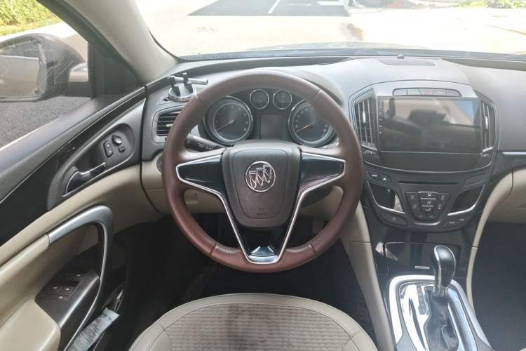 Used Buick Regal 2014 2.0L Leading Fashion Edition Steering Wheel
