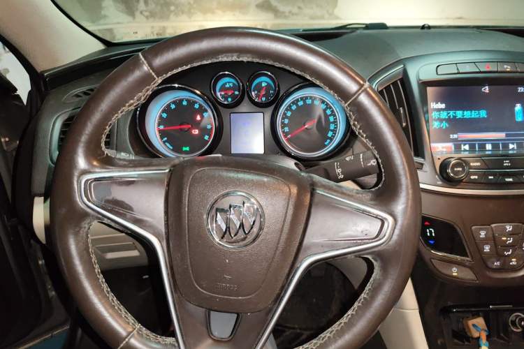 Used Buick Regal 2014 2.0L Leading Fashion Edition Steering Wheel