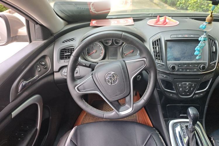 Used Buick Regal 2014 1.6T Fashionable Tech Edition Steering Wheel