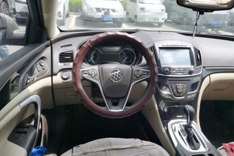 Used Buick Regal 2014 2.0L Elite Fashion Edition Steering Wheel