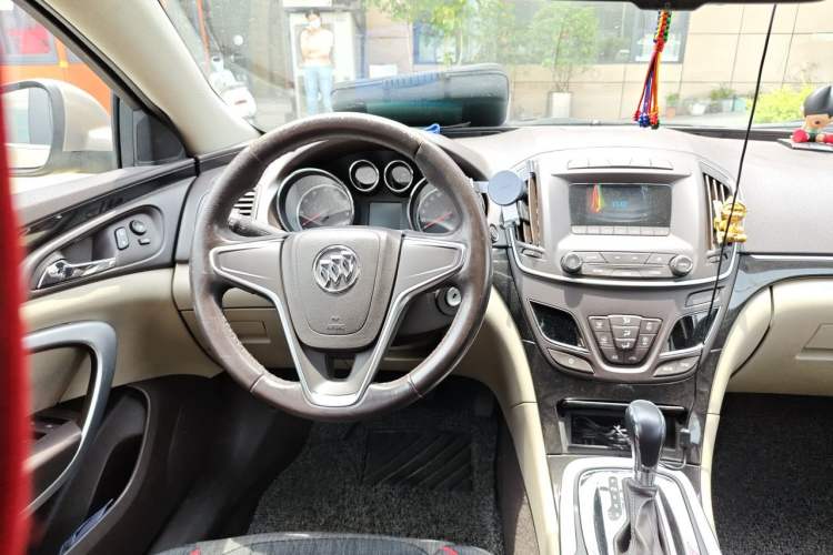 Used Buick Regal 2014 2.0L Leading Fashion Edition Steering Wheel