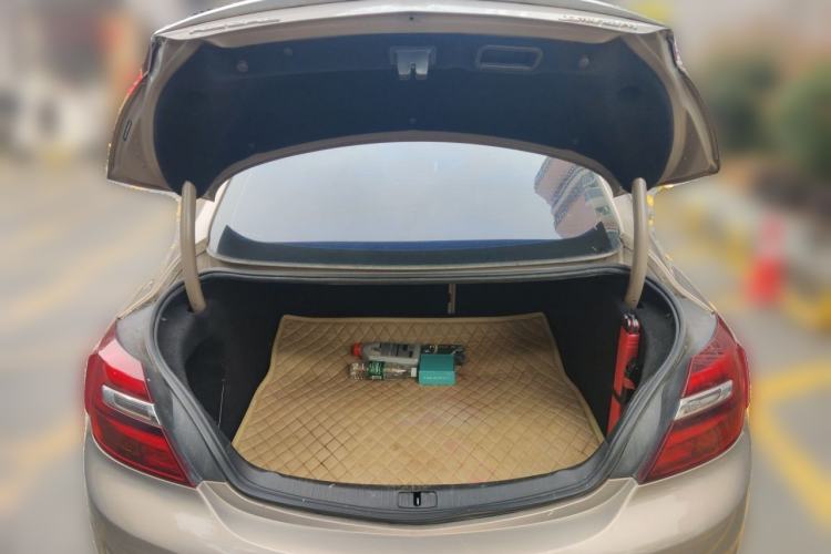 Used Buick Regal 2014 2.0L Leading Fashion Edition Trunk