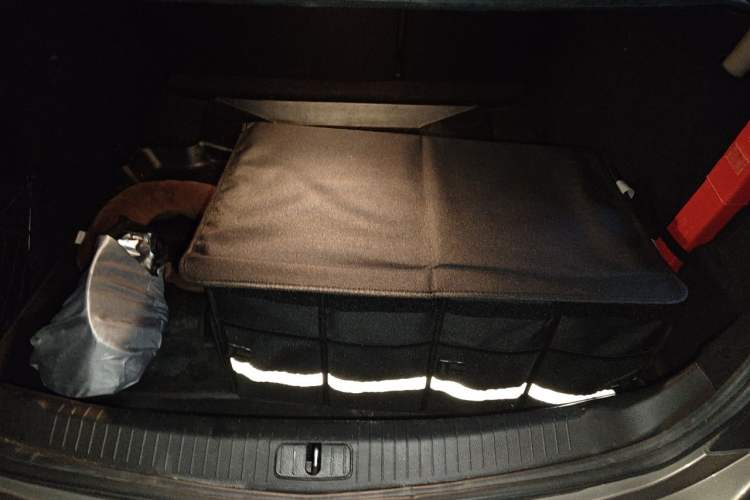 Used Buick Regal 2014 1.6T Fashionable Tech Edition Trunk