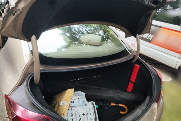 Used Buick Regal 2014 2.0L Leading Fashion Edition Trunk