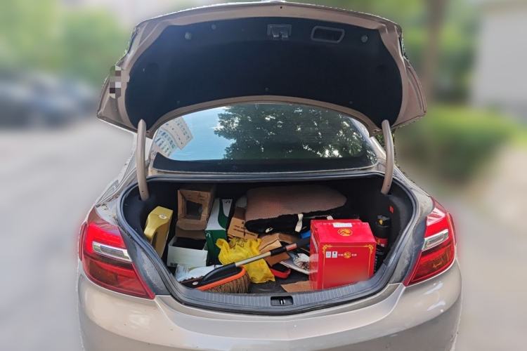 Used Buick Regal 2014 1.6T Fashionable Tech Edition Trunk