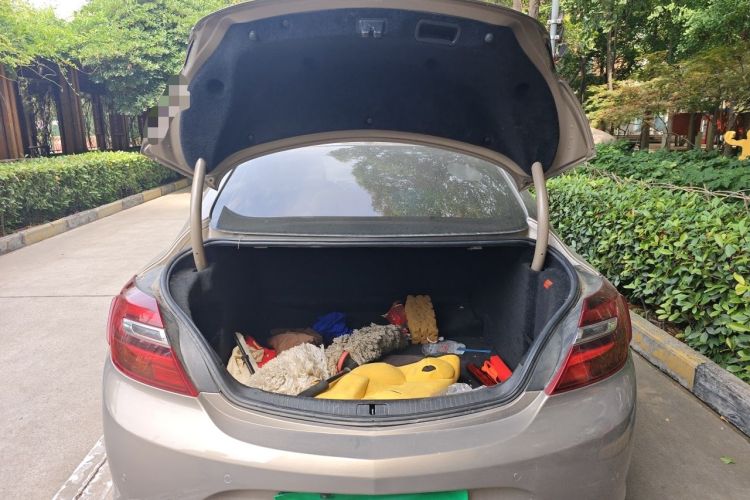Used Buick Regal 2014 1.6T Fashionable Tech Edition Trunk