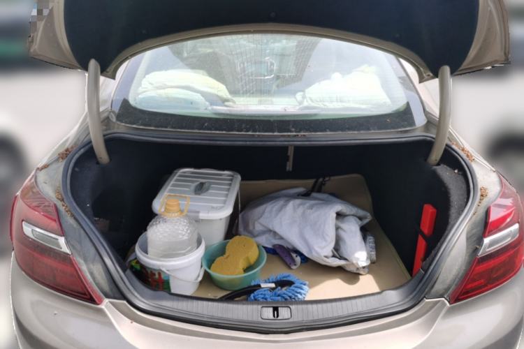 Used Buick Regal 2014 2.0L Elite Fashion Edition Trunk