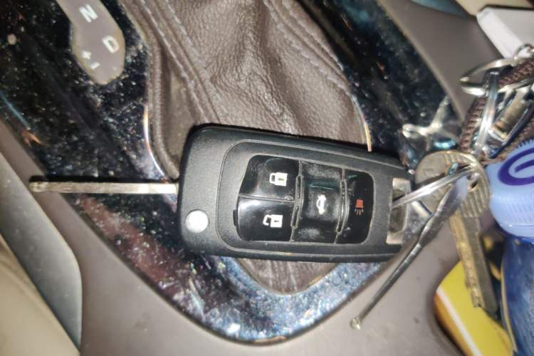 Used Buick Regal 2014 2.0L Leading Fashion Edition Vehicle Key