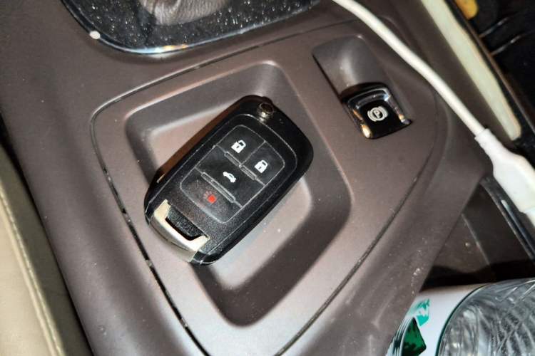 Used Buick Regal 2014 2.0L Elite Fashion Edition Vehicle Key