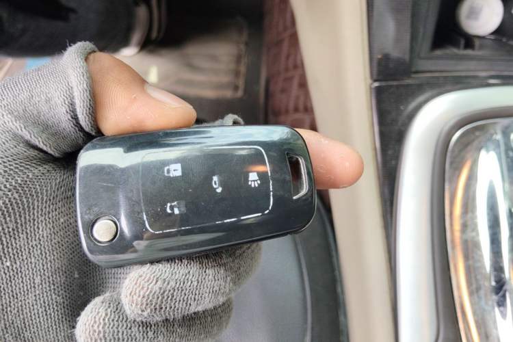 Used Buick Regal 2014 2.0L Elite Fashion Edition Vehicle Key