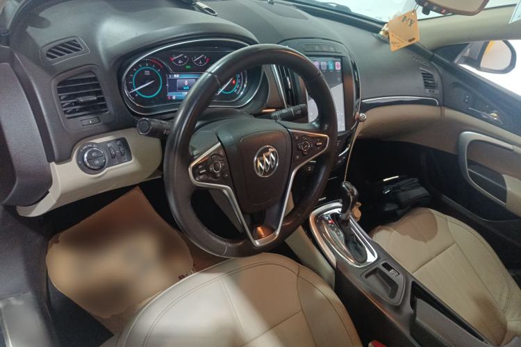 Used Buick Regal 2014 2.0L Elite Fashion Edition Center Console