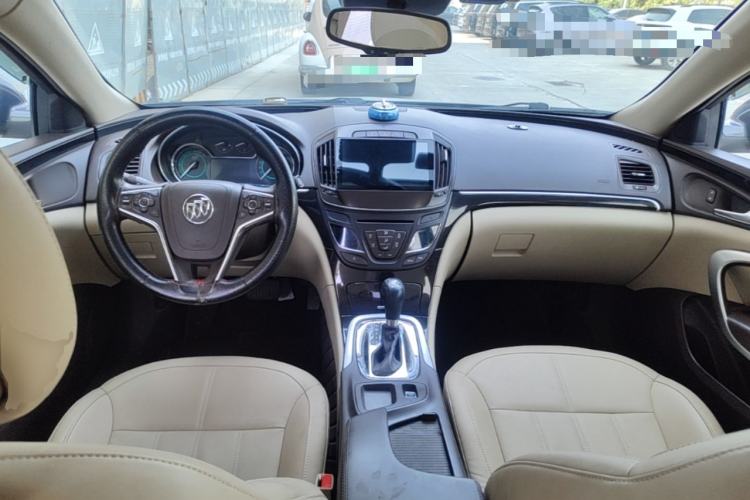 Used Buick Regal 2014 2.0L Elite Fashion Edition Center Console