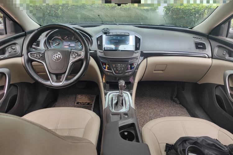 Used Buick Regal 2014 2.0L Elite Fashion Edition Center Console