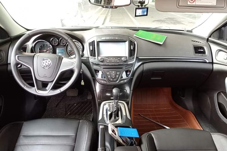 Used Buick Regal 2014 1.6T Fashionable Tech Edition Center Console