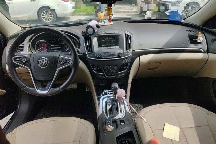 Used Buick Regal 2014 2.4L SIDI Elite Fashion Edition Center Console