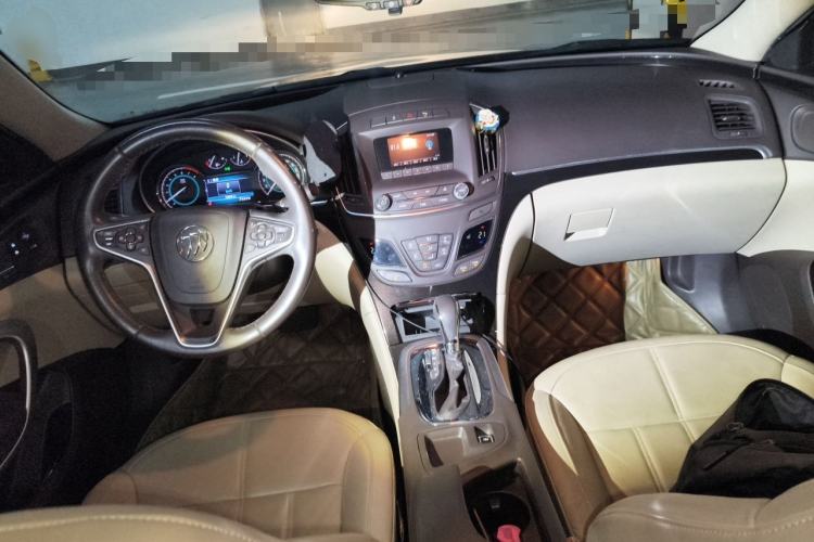 Used Buick Regal 2014 2.0L Elite Fashion Edition Center Console