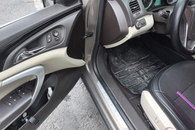 Used Buick Regal 2014 2.0L Leading Fashion Edition Driver Seat